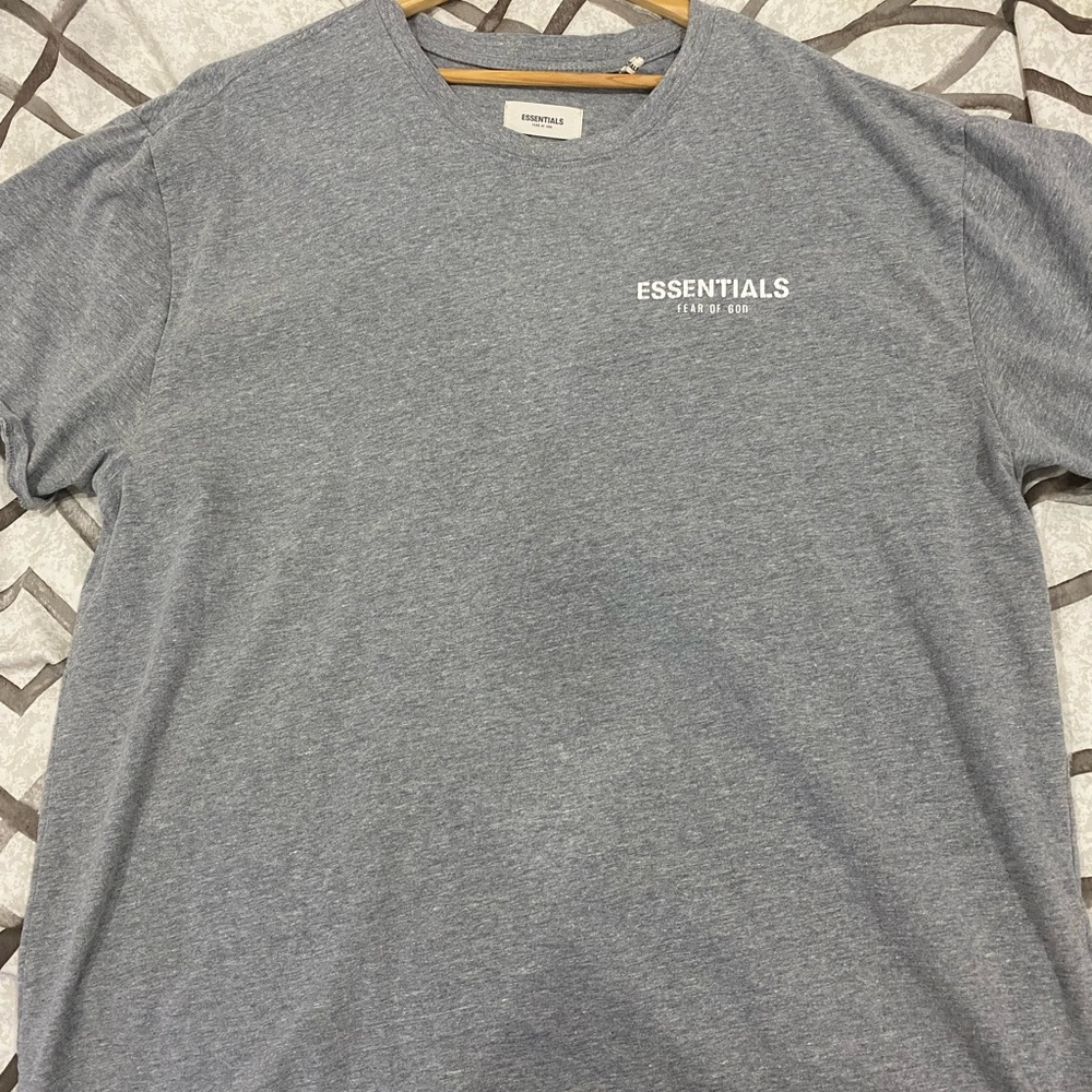 Mens Essentials tshirt